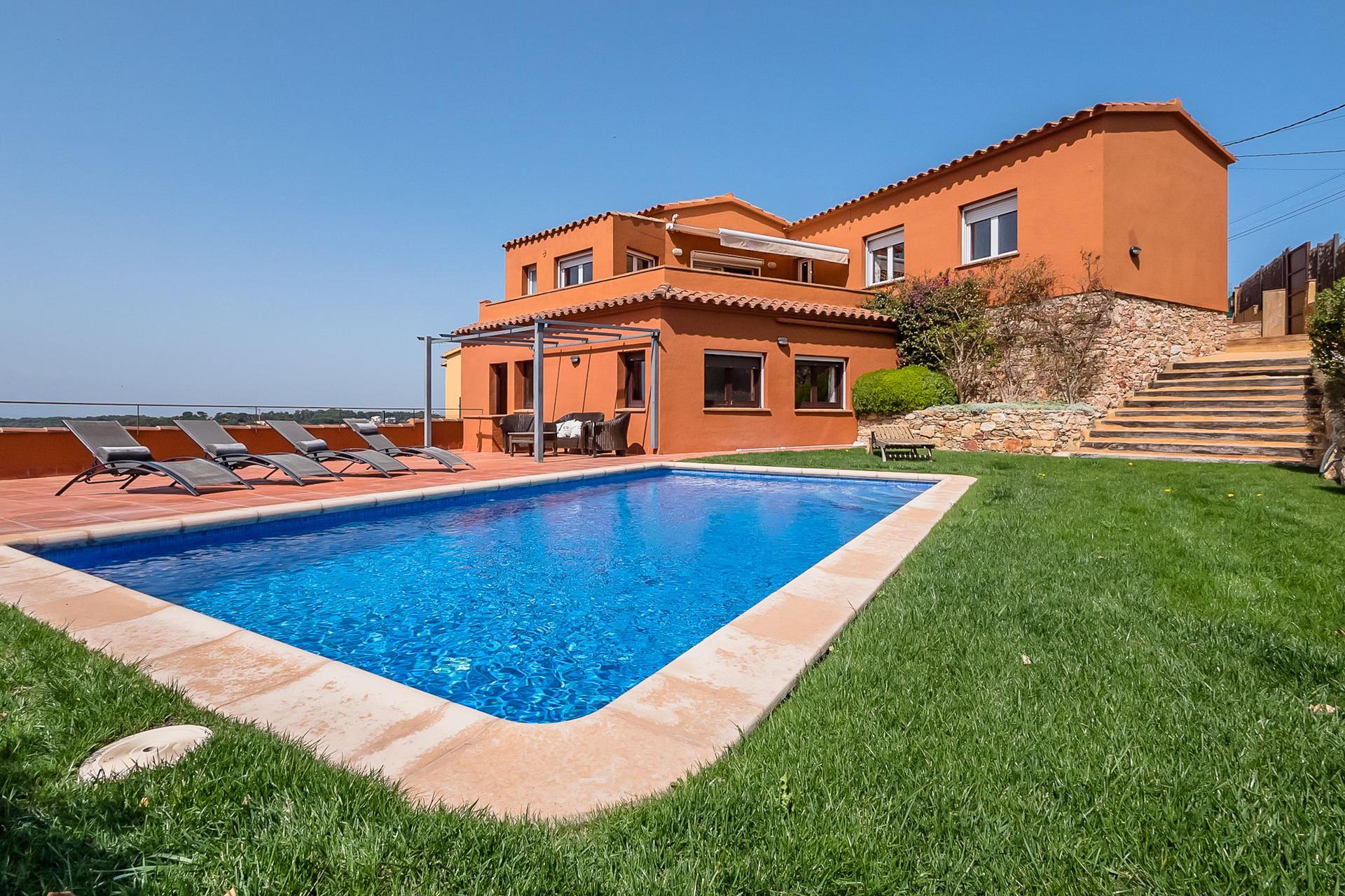 House -
                                            Begur -
                                            4 bedrooms -
                                            8 persons