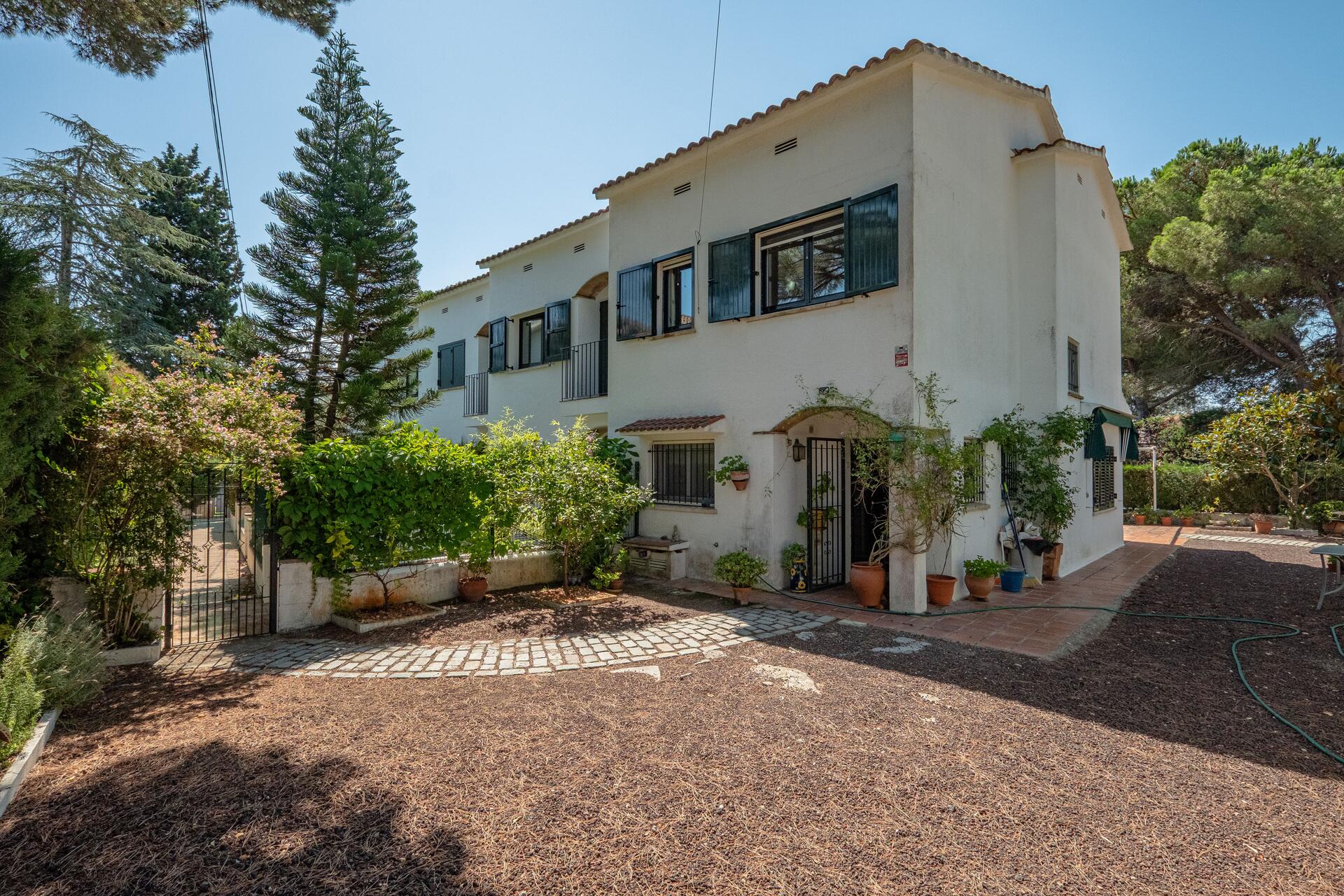 Semidetached house -
                        Llafranc -
                        3 bedrooms -
                        6 persons